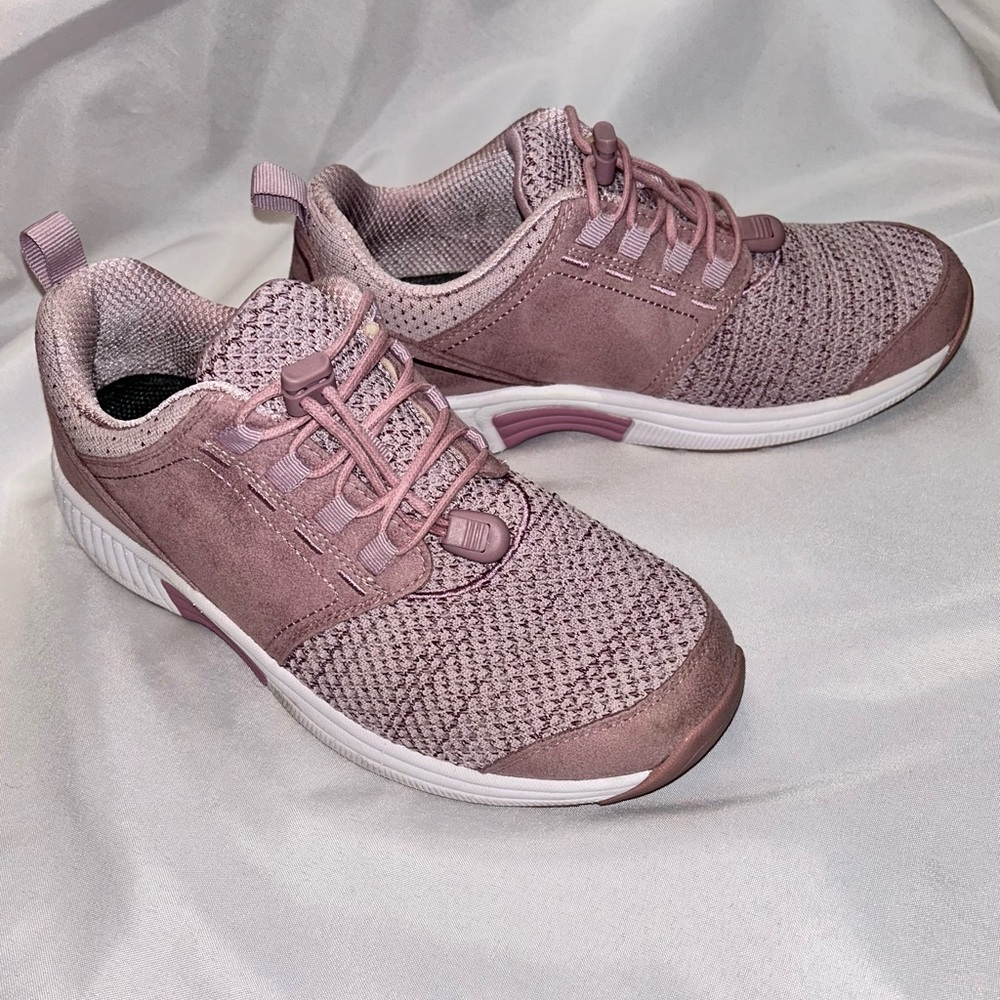 Women's ORTHOFEET No-Tie Pink slip on Athletic Shoes size 8
